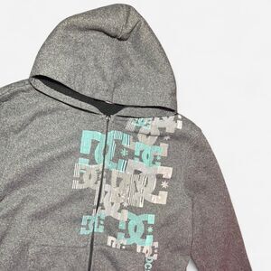 Dc-shoes Men's Grey and Silver T-shirt